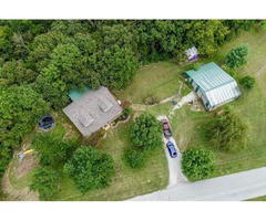 Wheeping Willows, Walking Trails, Seasonal Creek, and the most adorable chicken coop | free-classifieds-usa.com - 4