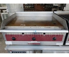 SOUTHBEND STOVE/GRILL AND VICTORY REFRIGERATOR | free-classifieds-usa.com - 2