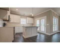 4br 2.5ba Home on large lot with a country setting | free-classifieds-usa.com - 2