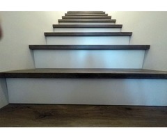 Stairs not matching the vinyl flooring ? Want them to ? | free-classifieds-usa.com - 2