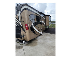 RV 2016 THOR PALAZZO 34.7 FT 4 YRS WARRANTY $164,900 ANDRE 954 556 0821 | free-classifieds-usa.com - 1