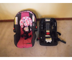 Baby Car Seat - 4lbs. to 30lbs. - $10.00 - like new - SNUGRIDE30 | free-classifieds-usa.com - 4