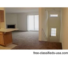 Spacious townhome with attached two car garage! | free-classifieds-usa.com - 1