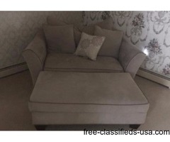 Love seat & foot rest | free-classifieds-usa.com - 1