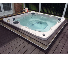 Large custom made HOT TUB made in Mohnton, PA | free-classifieds-usa.com - 1