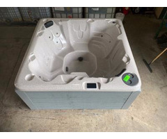 Large custom made HOT TUB made in Mohnton, PA | free-classifieds-usa.com - 3