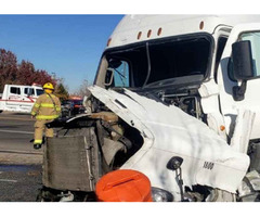 Decoding Trucking Safety: Top Causes of Large Truck Crashes | free-classifieds-usa.com - 1