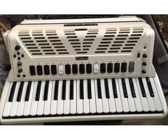 Roland FR-7x WHITE MIDI Piano keyboard V-Accordion | free-classifieds-usa.com - 4
