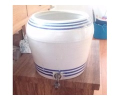 2 LARGE POTS DIFFERENT STYLE | free-classifieds-usa.com - 1