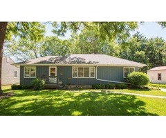 This home has 3 bedrooms on the main floor that has pristine wood floors | free-classifieds-usa.com - 1