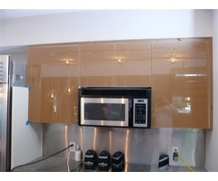 Add a touch of class to your interiors with a glass backsplash paint | free-classifieds-usa.com - 1