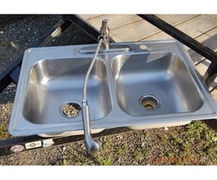 Double Stainless Sink with Delta Pullout Faucet | free-classifieds-usa.com - 1