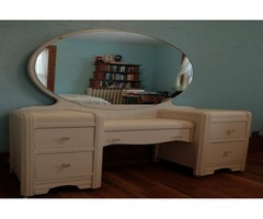 Vanity with mirror | free-classifieds-usa.com - 1