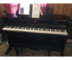 Roland digital piano KR575 | free-classifieds-usa.com - 1
