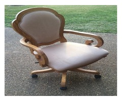 Oak Gaming/Desk Chair Like New | free-classifieds-usa.com - 1