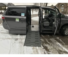2015 Toyota Sienna XLE Mini Passenger Van 4-Door | free-classifieds-usa.com - 1