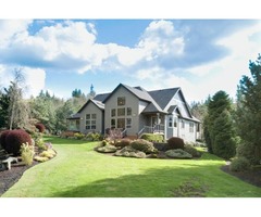 Gorgeous craftsman with grand floor-to-ceiling windows with views of lake | free-classifieds-usa.com - 2